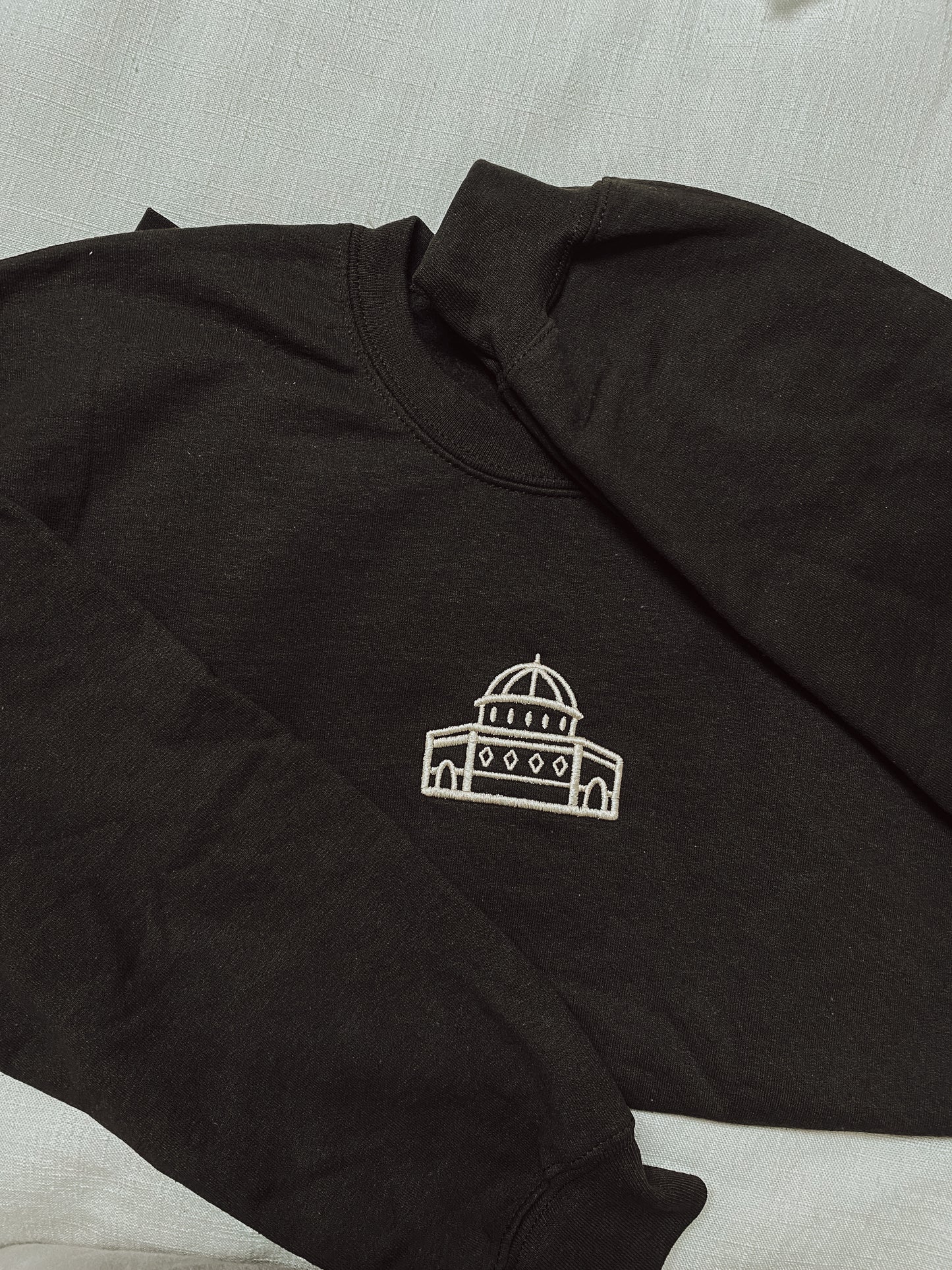 Masjid Al-Aqsa Embroidered Crewneck