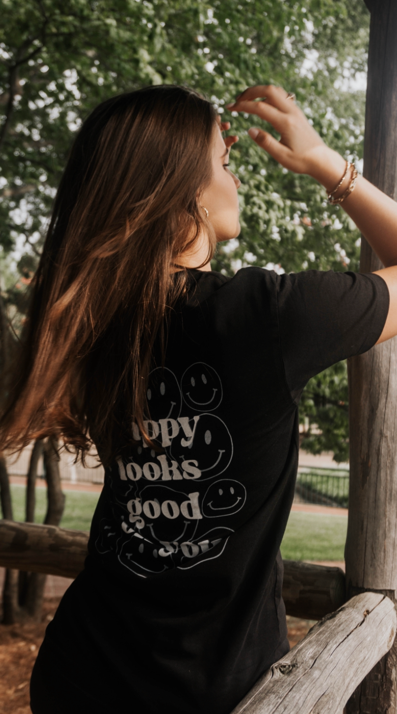 Happy Looks Good On You T-Shirt - Unisex