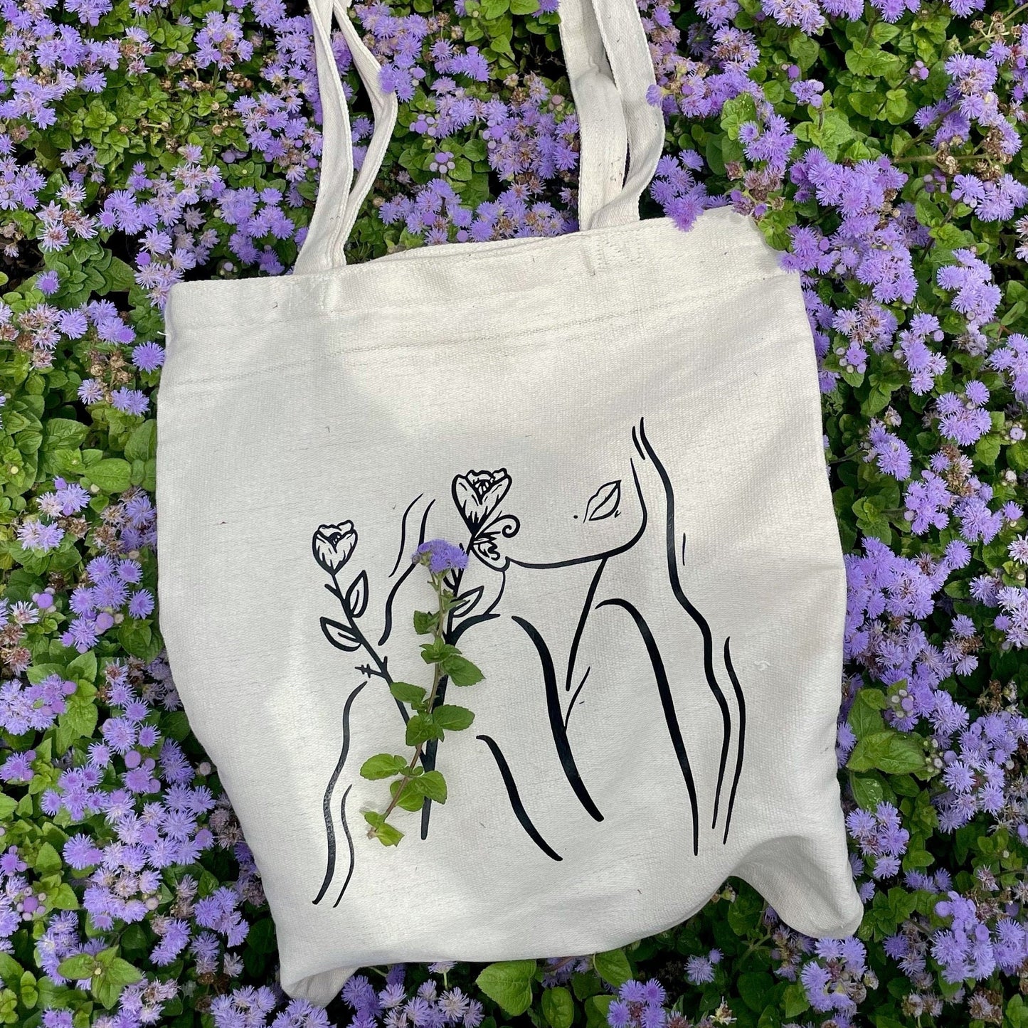 Female Line Art Tote Bag | 13 x 15 Tote bag | Custome tote bags | Line art tote bags | feminine tote bag canvas